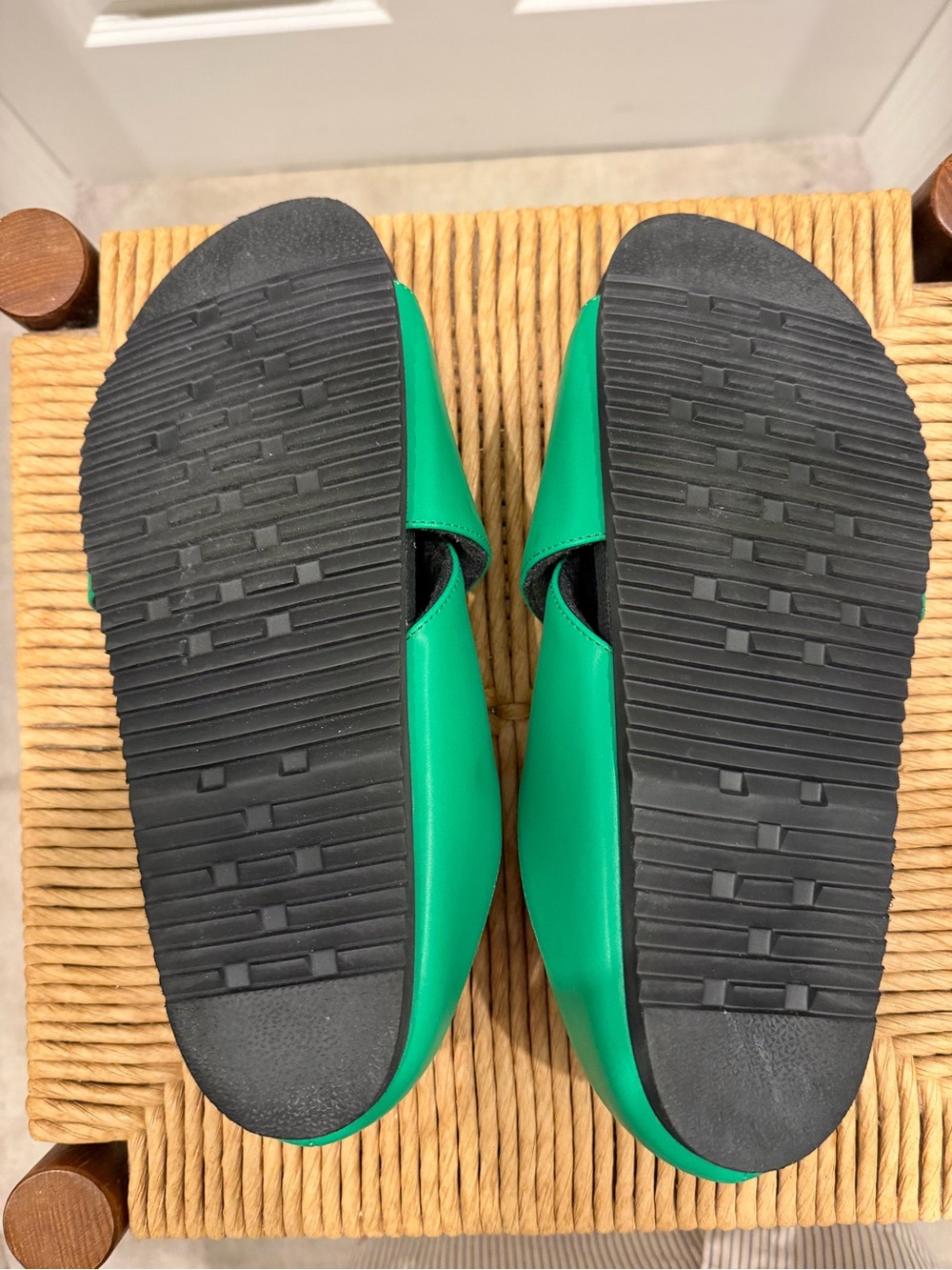 ROAM Women's Green Crisscross Slide Sandals US 9